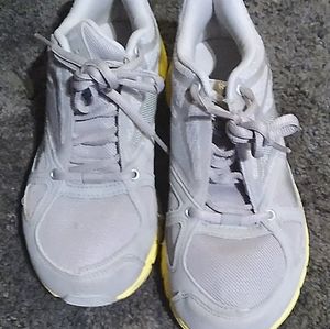 Reebok yellow and grey  Womens Size 6 1/2M